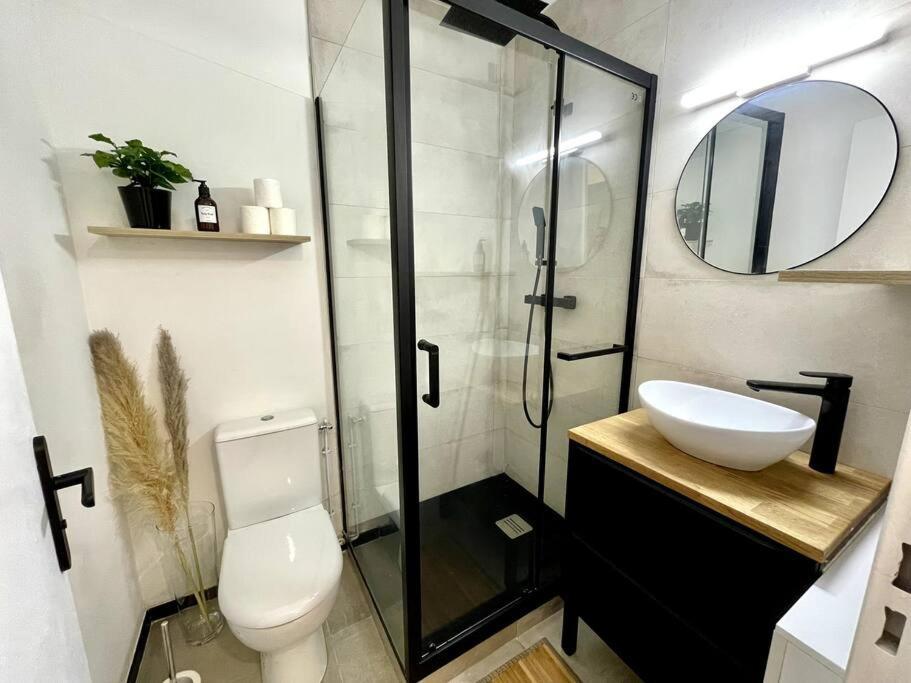 L'Instant Present - Calme & Elegant Proche Gare Apartment โรอาน ภายนอก รูปภาพ