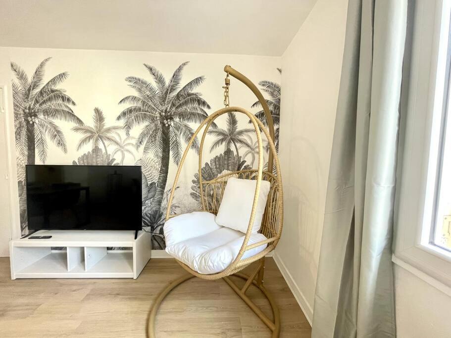 L'Instant Present - Calme & Elegant Proche Gare Apartment โรอาน ภายนอก รูปภาพ